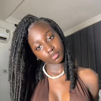 BigTeeDee77's profile picture. Please guys Follow me if you enjoy trending news, funny clips & celebrity updates, I follow back ❤️