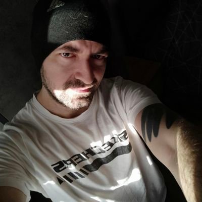 cmhnd35's profile picture. 