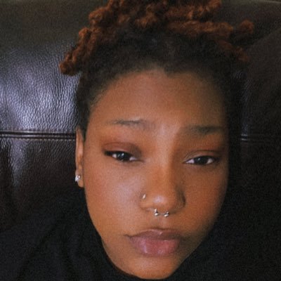 calllme_b's profile picture. ⚢