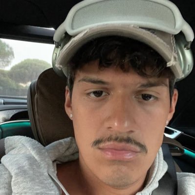 blondedsos's profile picture. fan account