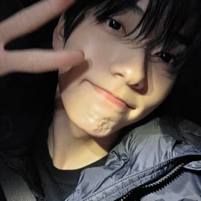 stfuk4iii's profile picture. #JEONGHAN: aiyy naneun kangaji aniji hahaha aiyy naneun jeonghaniji