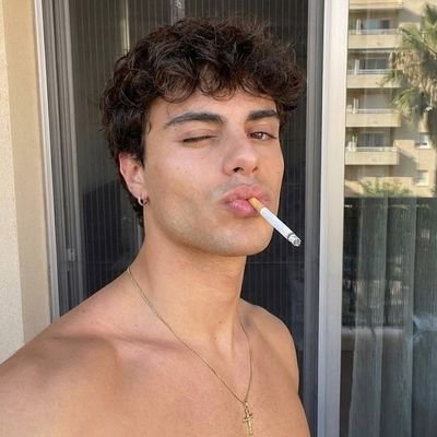 ramirovough's profile picture. lago en el cielo.