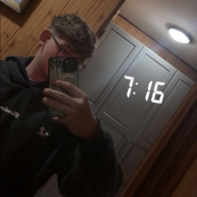 Patryk392543's profile picture. 