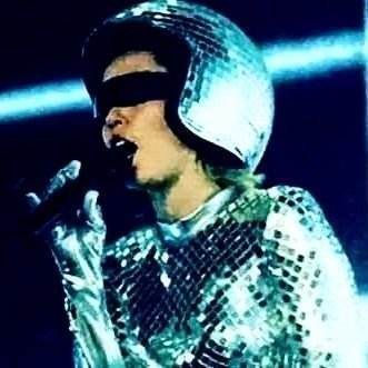 TheeePinned's profile picture. 