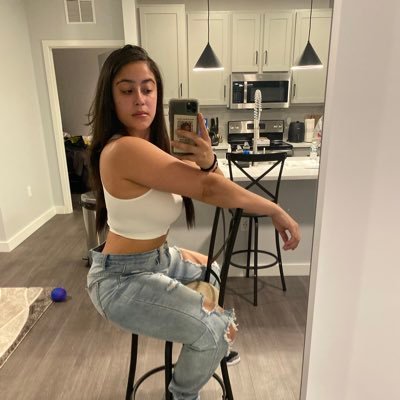 kiarajamilett's profile picture. 