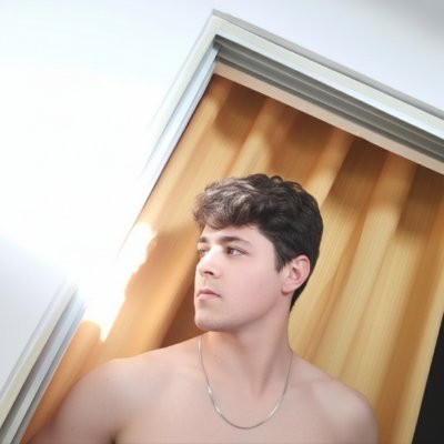 JulioRicardoM's profile picture. Eu já sei o que acontece se eu desistir. Quero descobrir o que acontece se eu seguir em frente. #LadyGaga #MileyCyrus