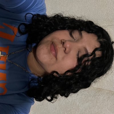 aivlesanilas's profile picture. 🧡🤍🩷