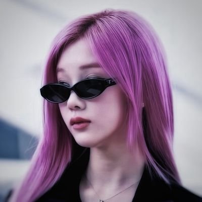 divinepharita's profile picture. 