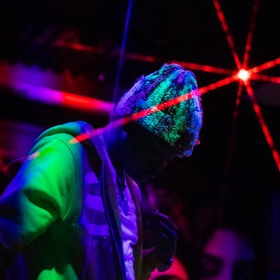 Hotboyshaq_'s profile picture. YPYL🏴‍☠️🏴‍☠️ 4Eva standing on bidness ‼️ DM if u want a Feat #LongLiveBeezo #LongLiveDonk