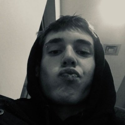 lizziekus's profile picture. 