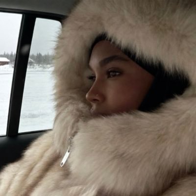 0SAKINEW's profile picture. liberté force talent #toutdroit