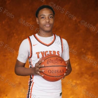 bron14williams's profile picture. 