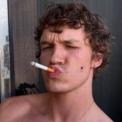 taem2in's profile picture. just thinking about heated rivalry