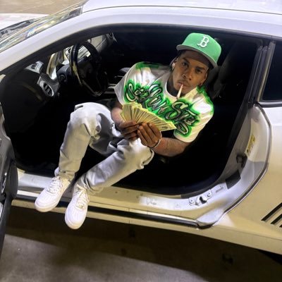 ThottieWayss's profile picture. I ain't stuntin' for nobody