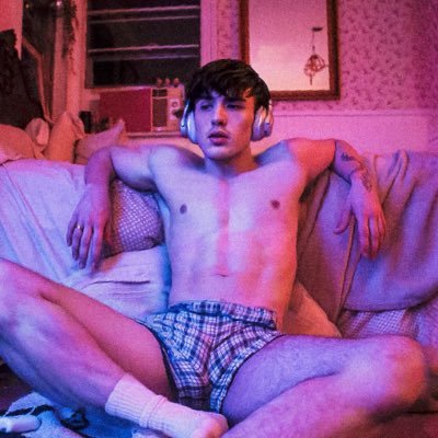 OP3NL3GS's profile picture. showoff from the south • gooner • no limits