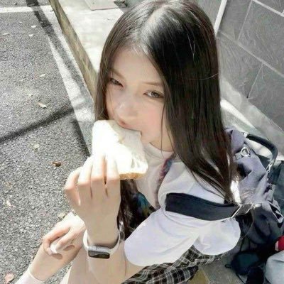 luvbunniesz's profile picture. 