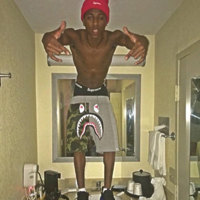 vrainegrodu78's profile picture. never 🅱️roke again