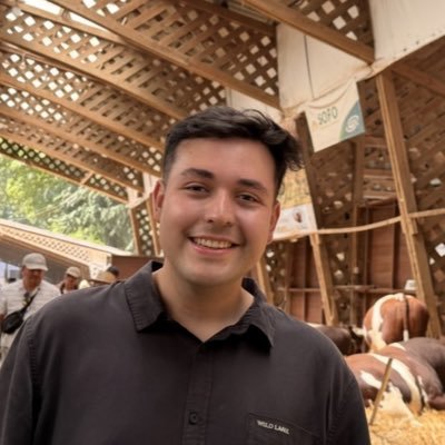 luisadgallardo's profile picture. 23 años. Interno de Medicina. «Pero hay los que luchan toda la vida: esos son los imprescindibles» Bertolt Brecht