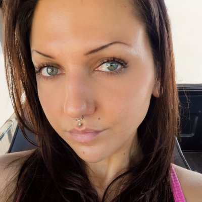 SusSussurus's profile picture. Spicy content incoming 🔞⚡. This account is key to me getting verified 😘.