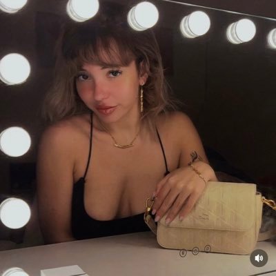 13lusola's profile picture. un soleil passionné de jeux, de l'OM et de voiture🩵