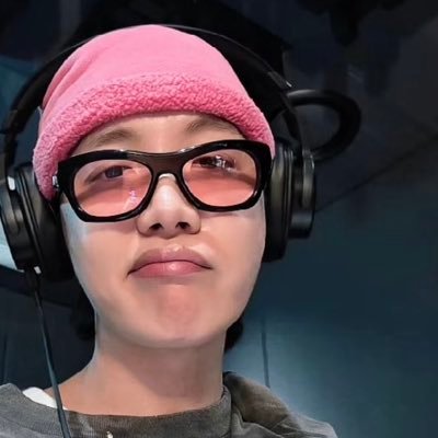 ccalicocatt's profile picture. future’s gonna be okay