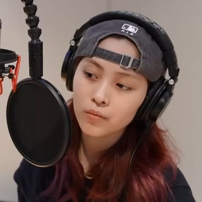 aseuluvie's profile picture. 