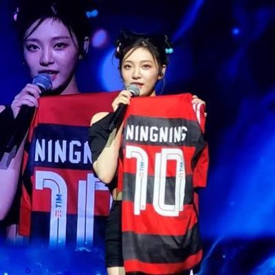 julinhazsz's profile picture. analise e desenvolvimento de sistemas 💻| @viniszy ♡