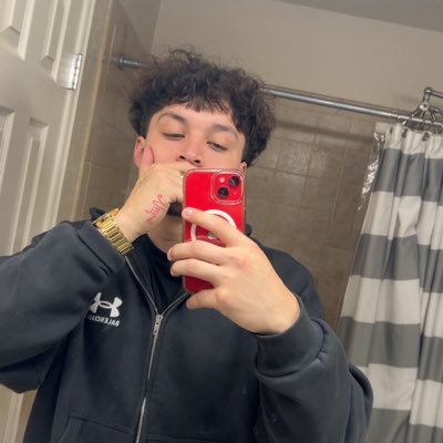 blakeyoungg_'s profile picture. 