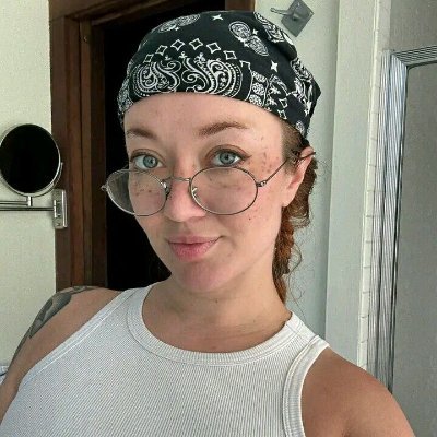 emagnolia560's profile picture. 