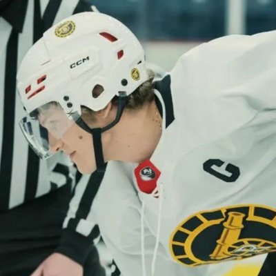 taewooskie's profile picture. ''Sing me a song of a lass that is gone, say could that lass be i?'' 📖🌌🌷⟭⟬⁷