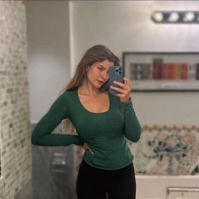 Louiethsinger5's profile picture. All natural,big smile & best accent!