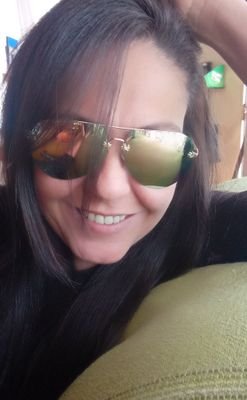 curious_window8's profile picture. 🥰