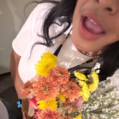 lifeupdateeey's profile picture. girl who loves do anything ! 💋