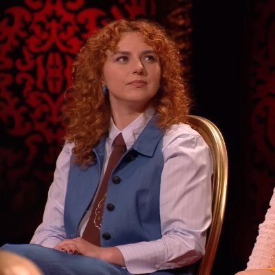 elsieaboutit's profile picture. local NONBINARY tries to HIT A JUMP on a scooter and FUCKING DIES (BUT AT CHRISTMAS)