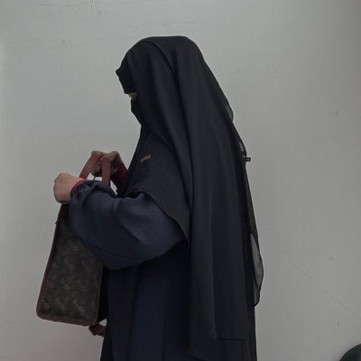 zehanilyana's profile picture. 30s | soulitude (soul+solitude) | daily life | lifelong learner | 🇲🇾 🇵🇸