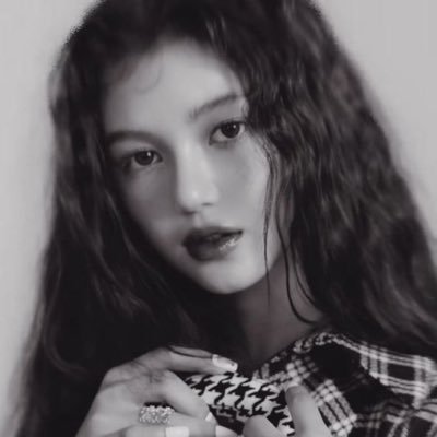 aliensable's profile picture. 🏹