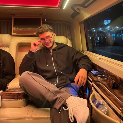 KendineFurkann's profile picture. Corona'lı hesap