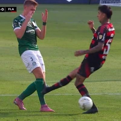 crisenoflamengo's profile picture. 99% é ironia e o restante pode ser que seja também.
Departamento que mais trabalha no clube