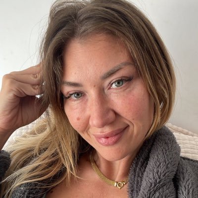 HaleyGuitzer10's profile picture. Saved by grace, led by love. Single with purpose, not pressure. If you value peace, honesty, and faith, we’ll get along just fine. 🙏💛