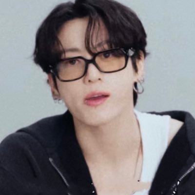 yukiohtml's profile picture. chronically confused | 28 ic&ooc