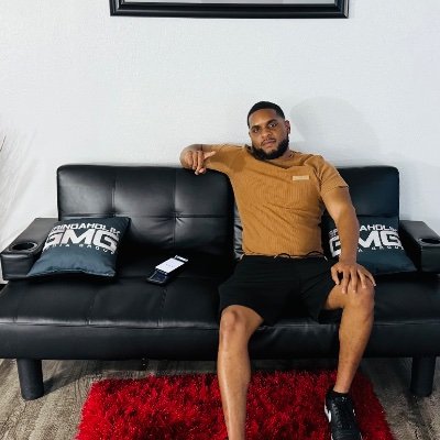 Its_dnairo's profile picture. "Had to move my own way, couldn't be too predictable,
Had to get out of my own way, took it out my mind, made it physical" - D' Nairo