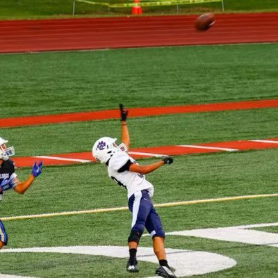 Rio2high_'s profile picture. class of 27  🇵🇷 #39 football , track, soccer,