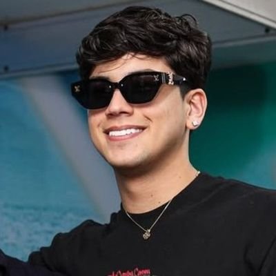 luanspoet's profile picture. luan santana e leo foguete