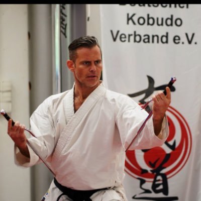 HEINSEINRobert's profile picture. Einfachheit ist das Ziel, Erfahrung der Weg Und Entschlossenheit der Beginn HEINSEIN ®️