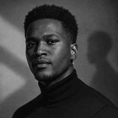 Leo_Akinx's profile picture. ♰ CHRIST IS KING ♱ ✠ What a time to be on Mars👽| DEUS VULT | Yorùbá Conservative 💪🏽 | Polyglot 🇬🇧🇫🇷🇪🇸| MAN-UTD | Real Madrid | Freebandz