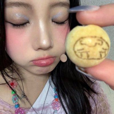 rescenes_'s profile picture. 𐔌՞. .՞𐦯 ℘ im not cute anymore 𝄞⨾𓍢ִ໋ .ᐟ.ᐟ 𝘱𝘳𝘪𝘷 𝘢𝘤𝘤 ❤︎ @hearts2nwjns