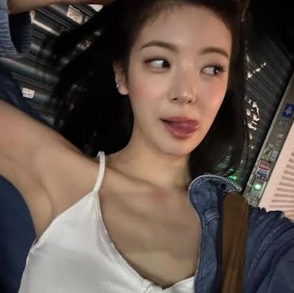 yupomps's profile picture. vestibulanda de química tentando não enloquecer com o curso técnico #studytwt