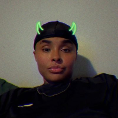 ikissedgirls's profile picture. @agirlandherchix 💎