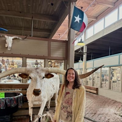 moniquebird13's profile picture. Catholic Christian Wife and mother Bongino Army