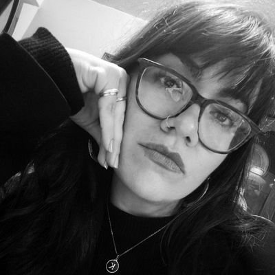 pikismikis's profile picture. Estoy esperando la casualidad de mi vida, la más grande|No de este mundo✨|Aprendiz de la vida🌱|viva Cristo Rey✞👑|Cuentacuentos|
🇲🇽 #rojinegra❤️🖤| בס״ד|